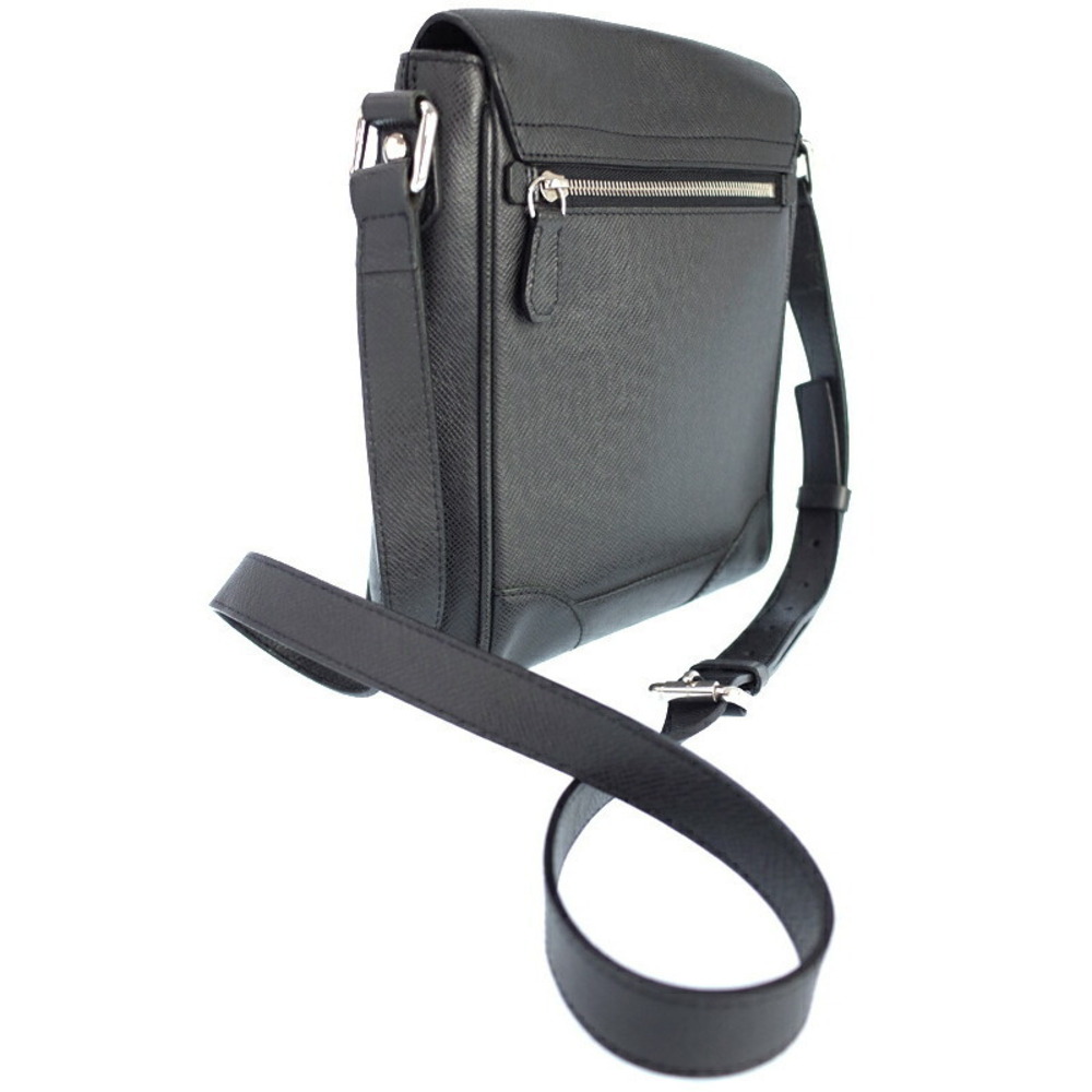 Louis Vuitton Shoulder Luca Bag Taiga